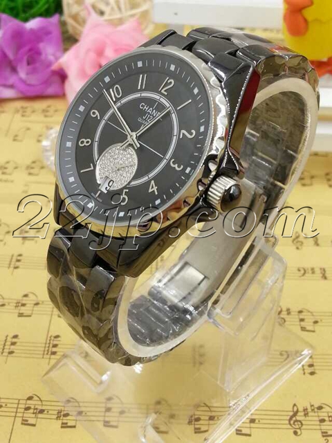 シャネル時計背面デザイン